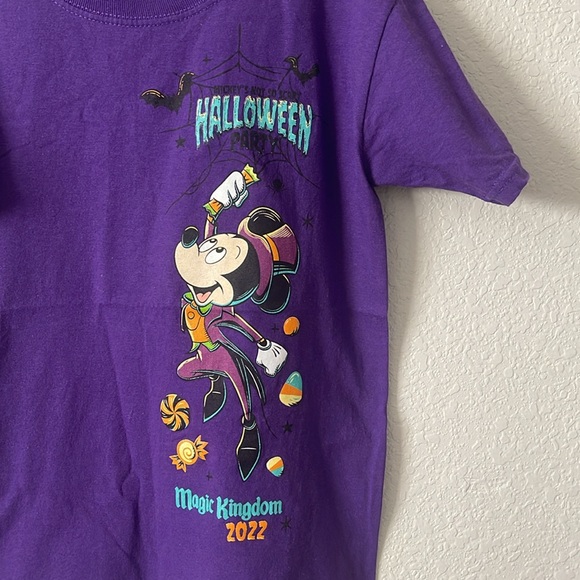 Disney Mickey Halloween party tee. Youth small. Purple magic Kingdom 2022 - Picture 2 of 5